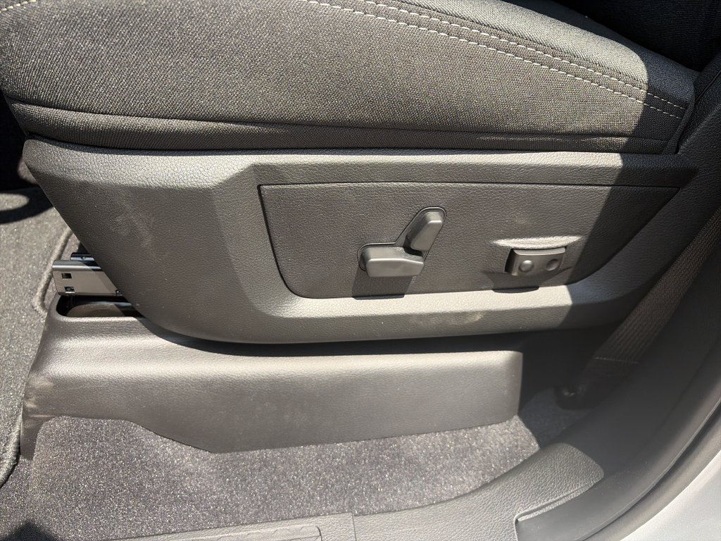 New 2027 RAM 3500 Big Horn AWD/4WD image 12