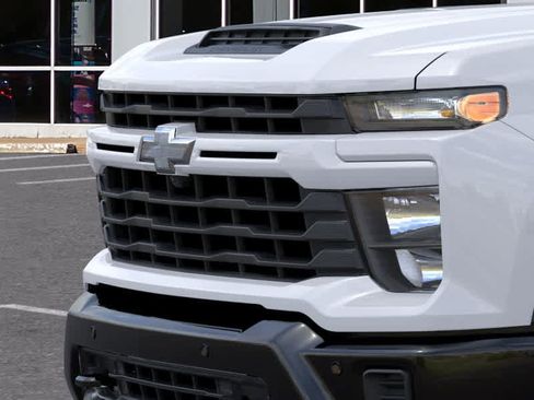 Used 2026 Chevrolet Silverado 2500 Custom w/ Custom Value Package image 15