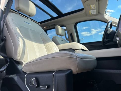 Used 2021 Ford Expedition Max Platinum AWD/4WD image 36
