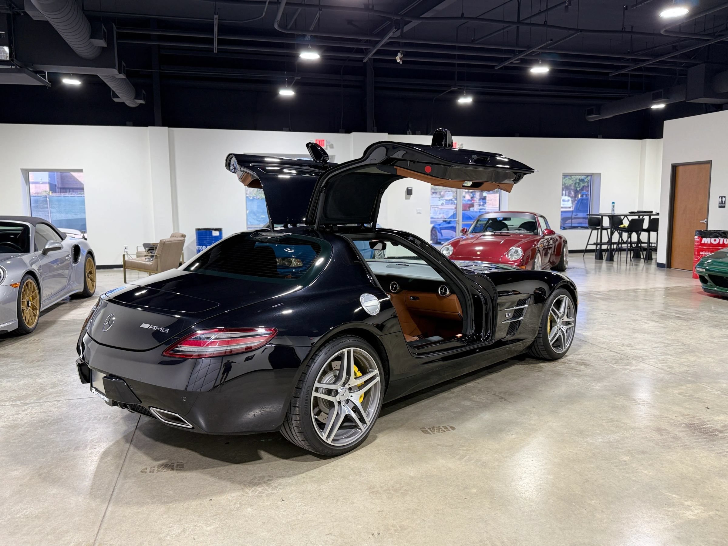 Used 2011 Mercedes-Benz SLS AMG Coupe image 25
