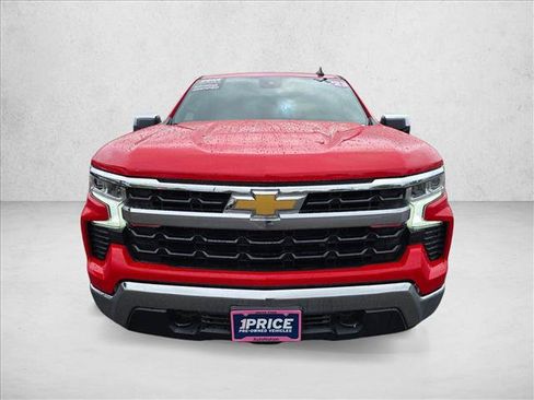Used 2023 Chevrolet Silverado 1500 LT AWD/4WD image 2
