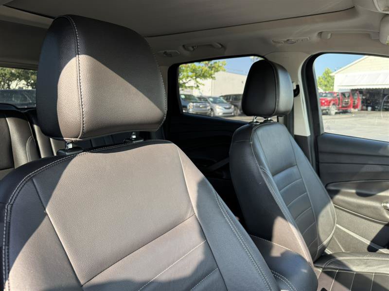 Used 2014 Ford Escape Titanium w/ Equipment Group 401A FWD image 15