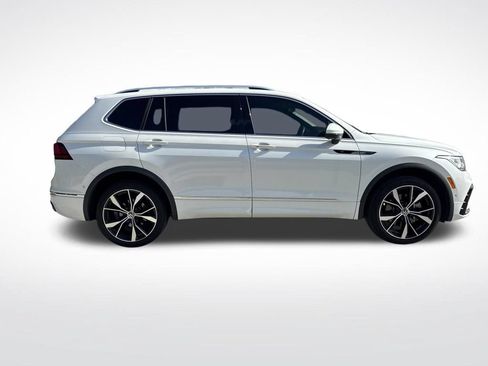 Certified 2024 Volkswagen Tiguan SEL R-Line AWD/4WD image 4