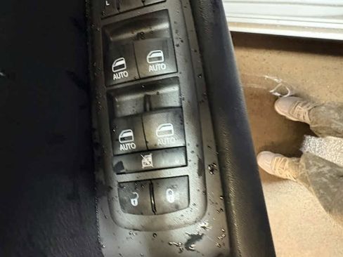 New 2026 Chrysler Pacifica Select image 11