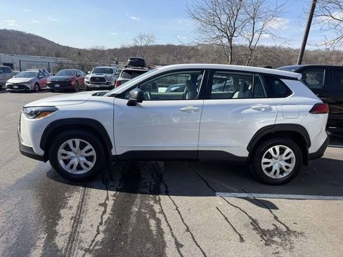 Certified 2024 Toyota Corolla Cross L image 8