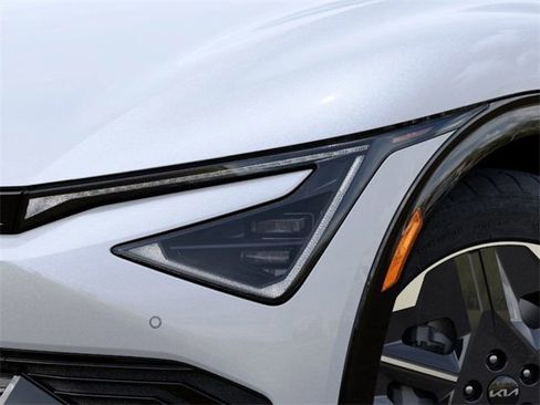 New 2025 Kia EV6 Light image 10
