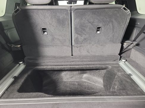 Used 2025 Rivian R1S Adventure AWD/4WD image 26