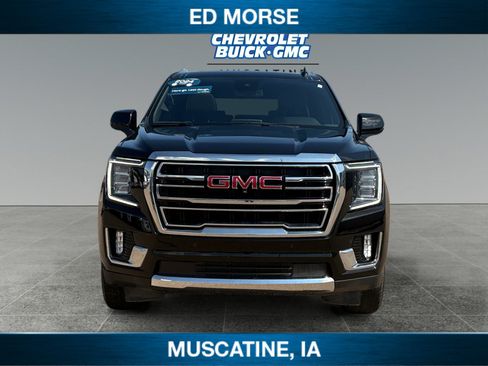 Certified 2024 GMC Yukon XL SLT w/ SLT Premium Package AWD/4WD image 8