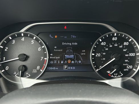 Used 2025 Nissan Frontier SV w/ SV Convenience Package RWD image 26