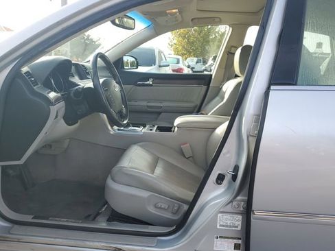 Used 2010 INFINITI M35 x w/ Technology Pkg image 18