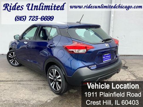 Used 2019 Nissan Kicks SV FWD image 3