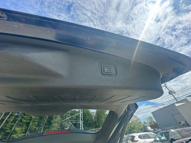 Used 2017 Chevrolet Equinox Premier w/ Enhanced Convenience Package AWD/4WD image 45