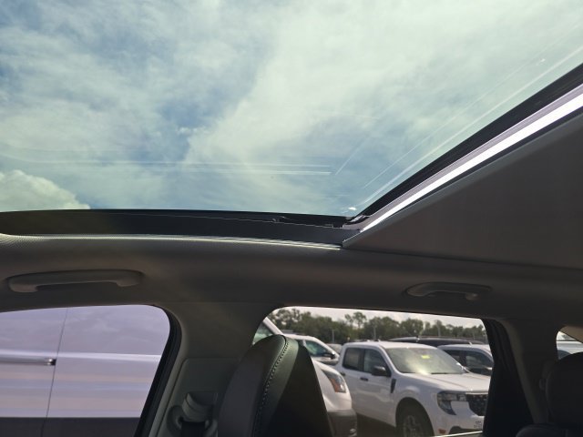 Used 2025 Kia Sorento S w/ Panoramic Sunroof Package FWD image 19