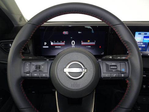 New 2026 Nissan Kicks SR w/ Cold Weather Package image 20