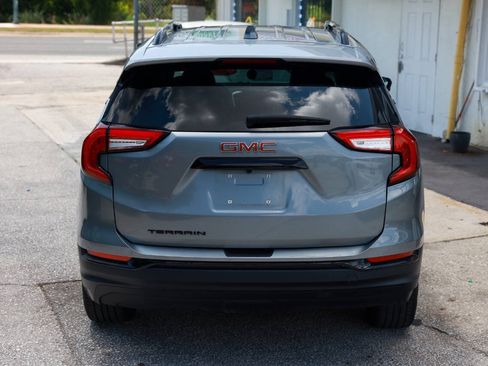 Used 2023 GMC Terrain SLE w/ Elevation Edition FWD image 4