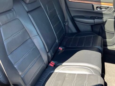 Used 2019 Honda CR-V Touring image 14