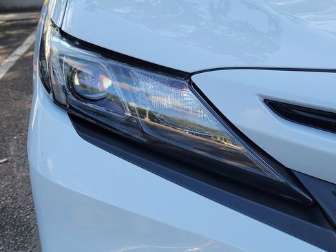 Used 2024 Toyota Camry SE FWD image 8
