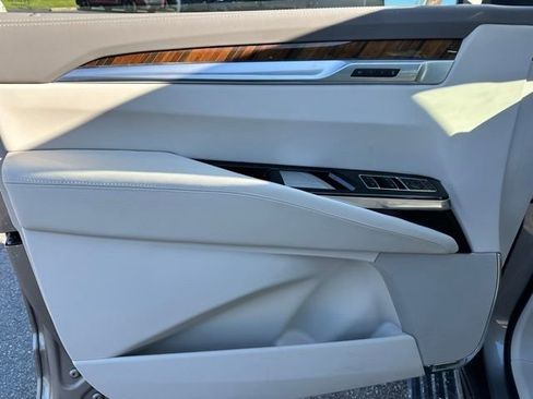 Used 2025 Cadillac Escalade Sport Platinum w/ LPO, ONYX Package image 23