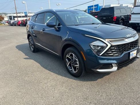 Used 2024 Kia Sportage LX AWD/4WD image 7
