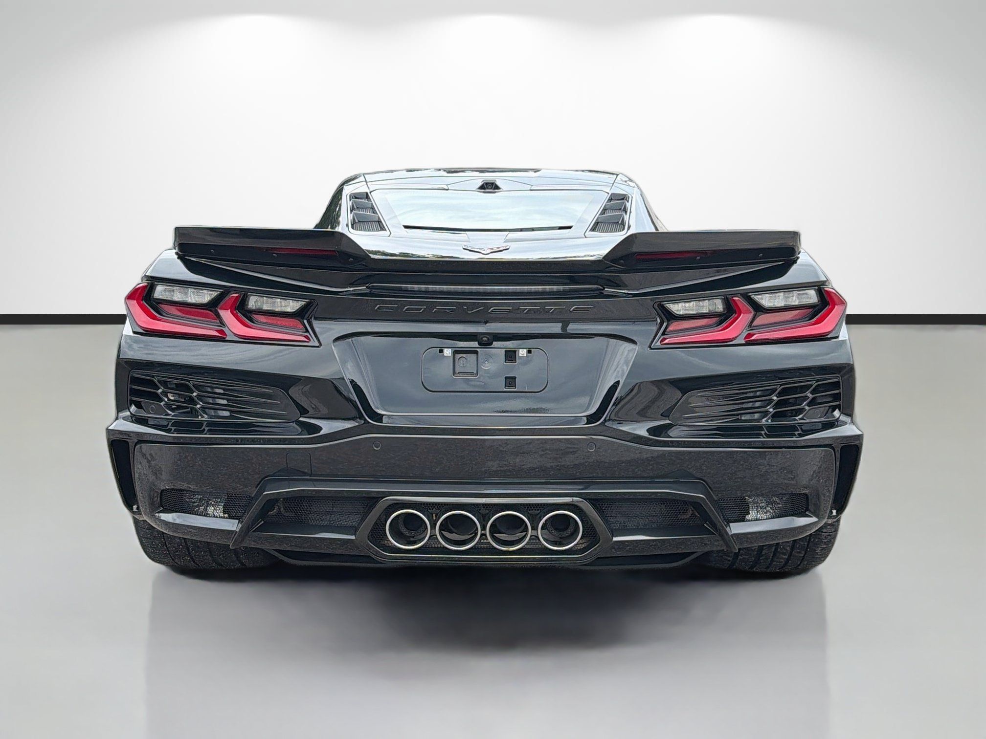 Used 2024 Chevrolet Corvette Z06 w/ Stealth Interior Trim Package RWD image 4