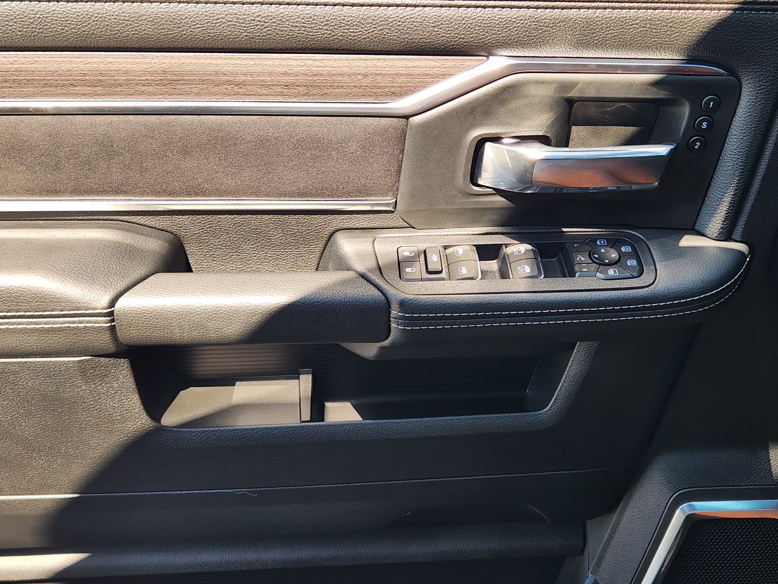 New 2027 RAM 3500 Limited AWD/4WD image 21
