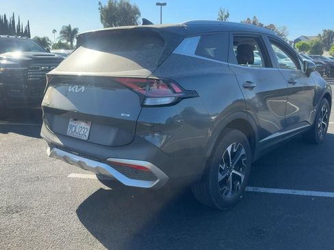 Used 2023 Kia Sportage EX AWD/4WD image 6