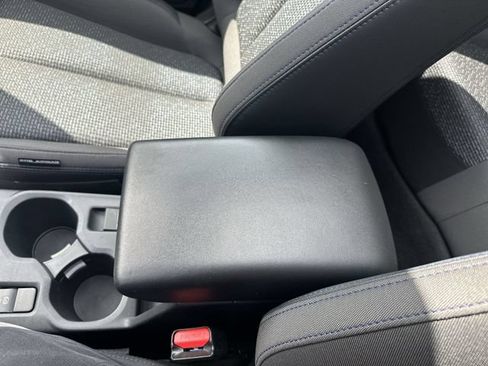 Used 2025 Subaru Forester Premium AWD/4WD image 26