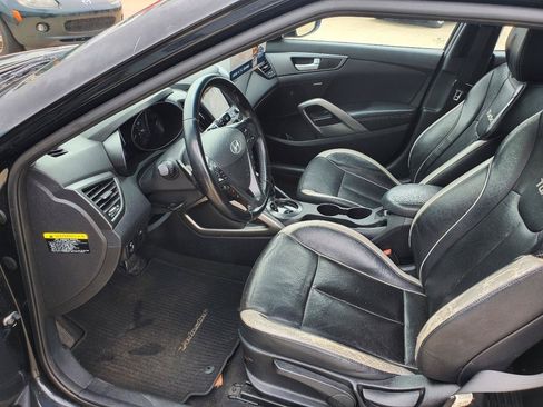 Used 2014 Hyundai Veloster Turbo FWD image 14