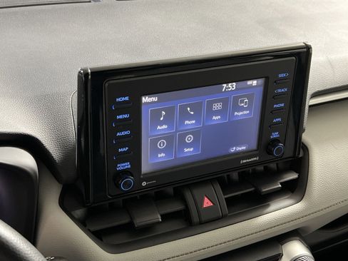 Used 2022 Toyota RAV4 XLE image 18