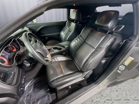 Used 2023 Dodge Challenger SRT Hellcat image 2