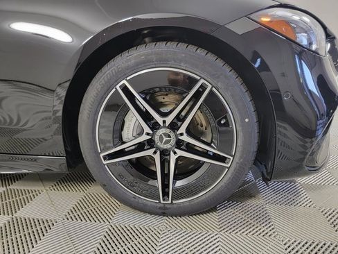 Certified 2022 Mercedes-Benz C 300 4MATIC Sedan image 2