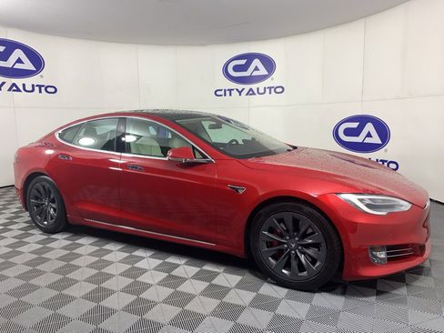 Used 2019 Tesla Model S 100D image 1