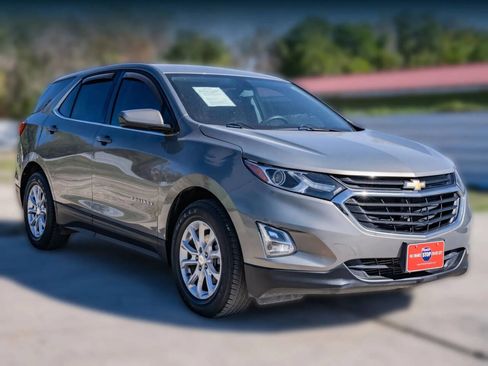 Used 2019 Chevrolet Equinox LT image 3