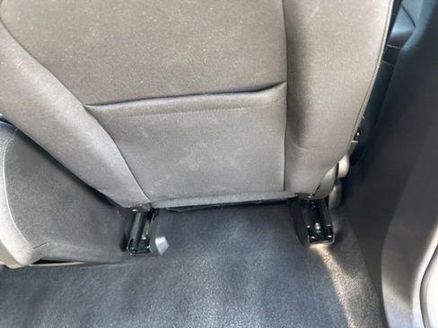 Used 2023 Chevrolet Blazer LT image 34