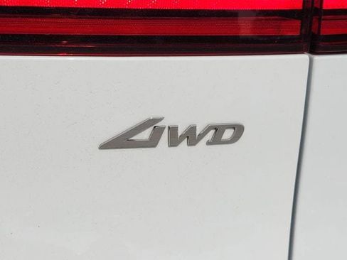 Used 2026 Genesis GV70 2.5T AWD/4WD image 8