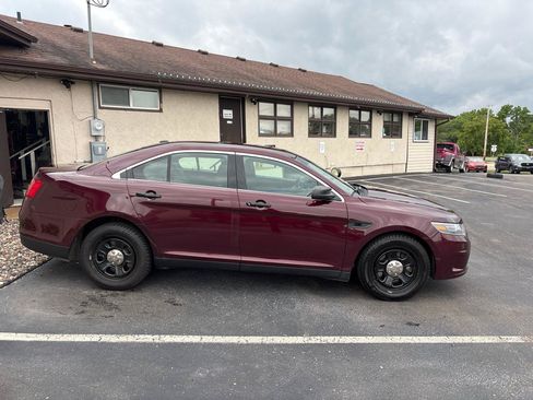 Used 2018 Ford Taurus Police Interceptor AWD image 2