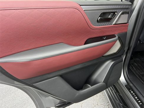 Used 2025 INFINITI QX80 Autograph w/ Premium Cargo Package image 18