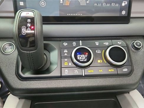 Used 2025 Land Rover Defender 110 X image 53