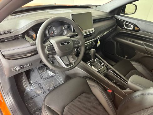 New 2026 Jeep Compass Latitude AWD/4WD image 17