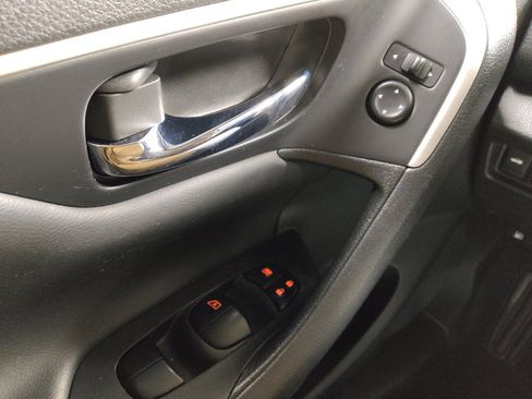 Used 2017 Nissan Altima 2.5 SR w/ Midnight Edition Package image 27