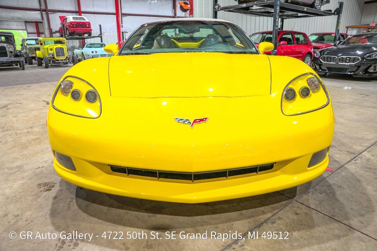 Used 2007 Chevrolet Corvette Convertible w/ Performance Package RWD image 27