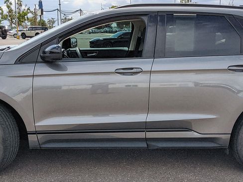 Used 2024 Ford Edge SE w/ Black Appearance Package AWD/4WD image 5