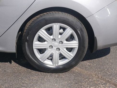 Used 2023 Kia Rio S image 41