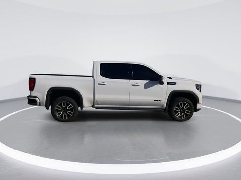 Used 2022 GMC Sierra 1500 AT4 w/ AT4 Preferred Package image 9