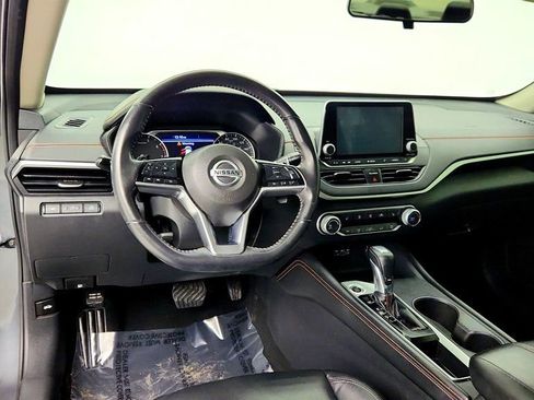 Used 2020 Nissan Altima 2.0 SR image 13