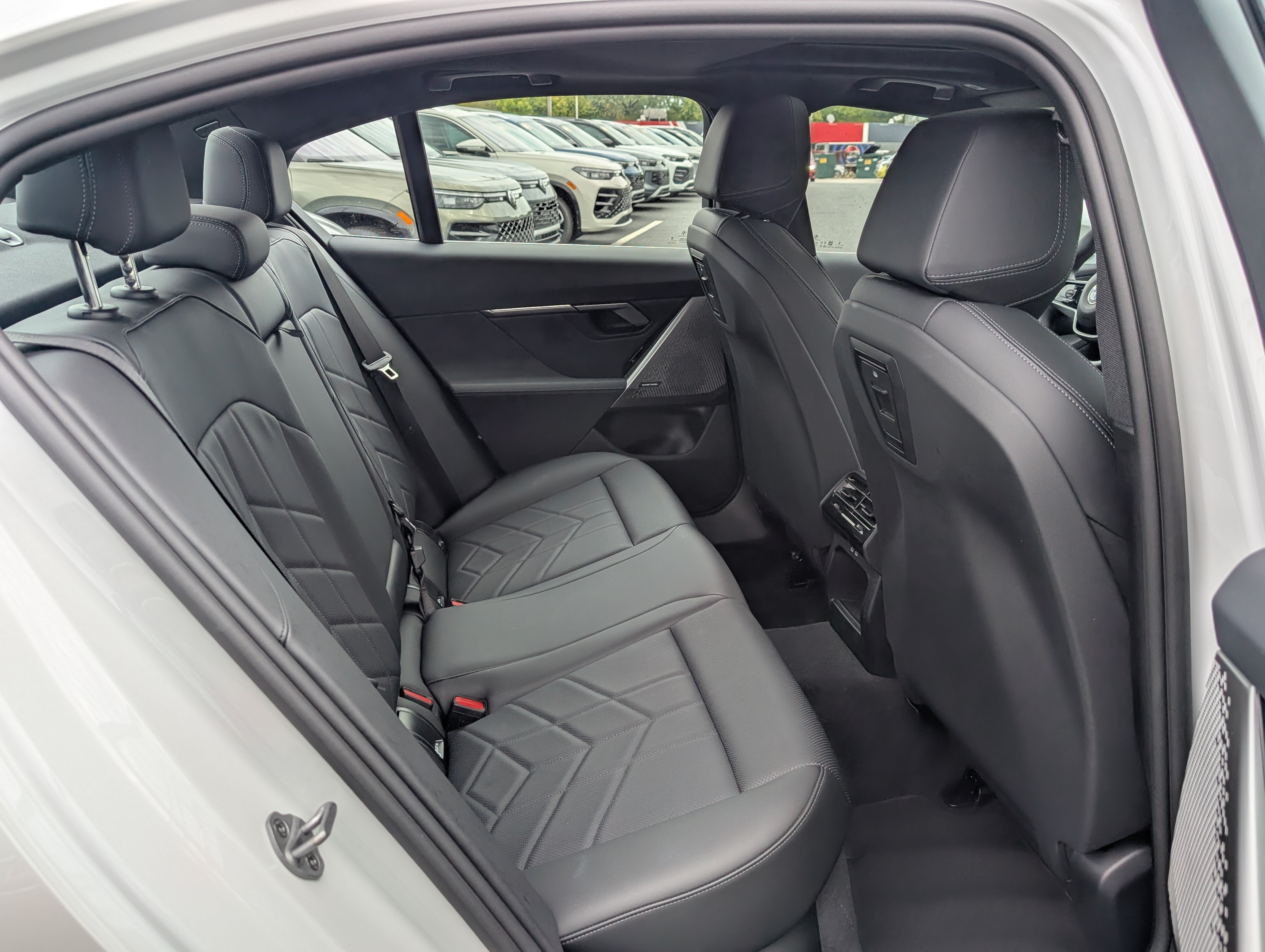 Used 2026 BMW 540i xDrive AWD/4WD image 5