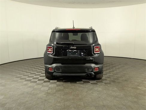 Used 2015 Jeep Renegade Limited image 4