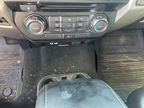 Used 2017 Ford F250 Lariat image 19