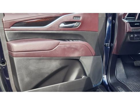 Certified 2023 Cadillac Escalade Premium Luxury Platinum w/ LPO, Radiant Package image 5