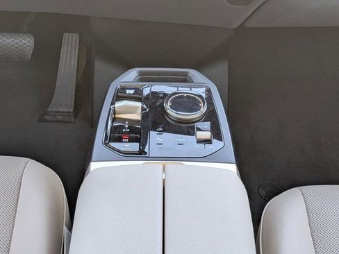Used 2023 BMW iX xDrive50 AWD/4WD image 22